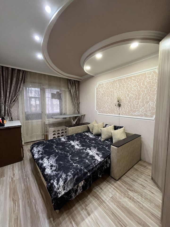 Продажа 3-комн квартиры на вторичном рынке Апрелевка, улица Комсомольская, 5