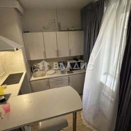 Продажа 3-комн квартиры на вторичном рынке Неопалимовский 1-й пер,  д. 11/22