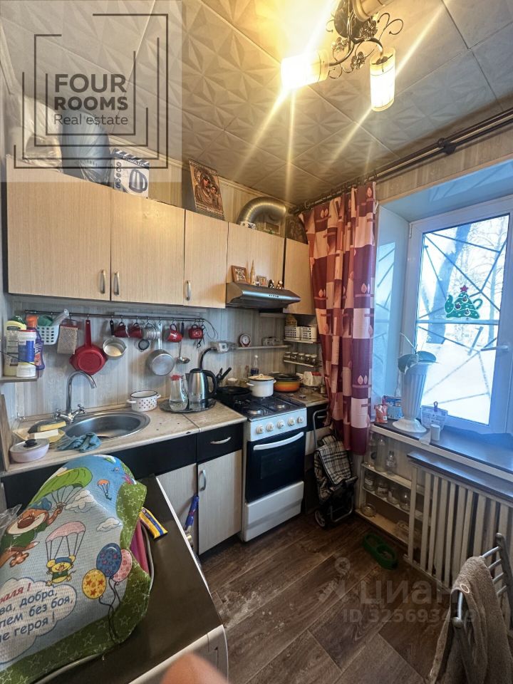 Продажа 2-комн квартиры на вторичном рынке Колпино, Октябрьская улица, 39
