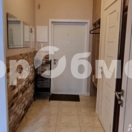 Продажа 2-комн квартиры на вторичном рынке улица Александры Монаховой,  д. 98 к1