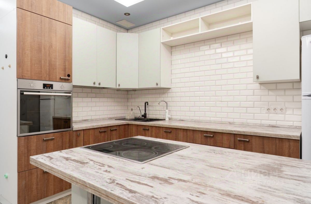Продажа 1-комн квартиры на вторичном рынке улица Адмирала Трибуца, 10