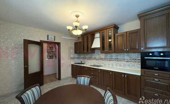 Продажа 3-комн квартиры на вторичном рынке улица Джона Рида,  д. 8