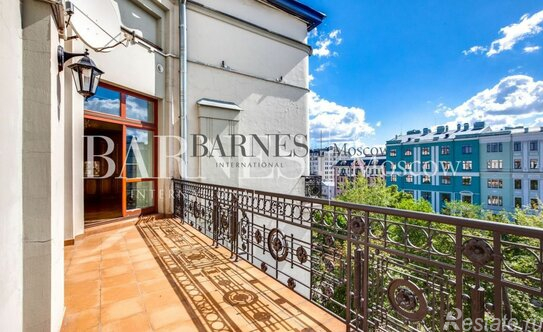 Аренда 4-комн квартиры на вторичном рынке Тверской бульвар,  д. 9