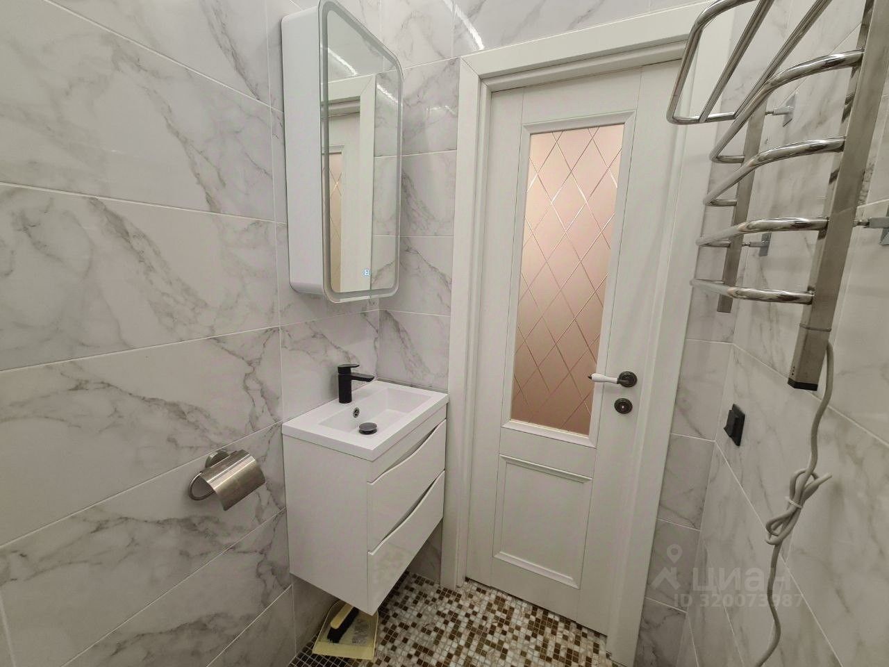 Продажа 2-комн квартиры на вторичном рынке пос. Мебельной Фабрики, улица Рассветная, 1