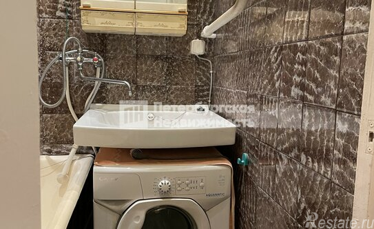 Продажа 1-комн квартиры на вторичном рынке Искровский пр-кт,  д. 25