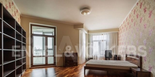 3-комн квартира Вязовая улица,  д. 10