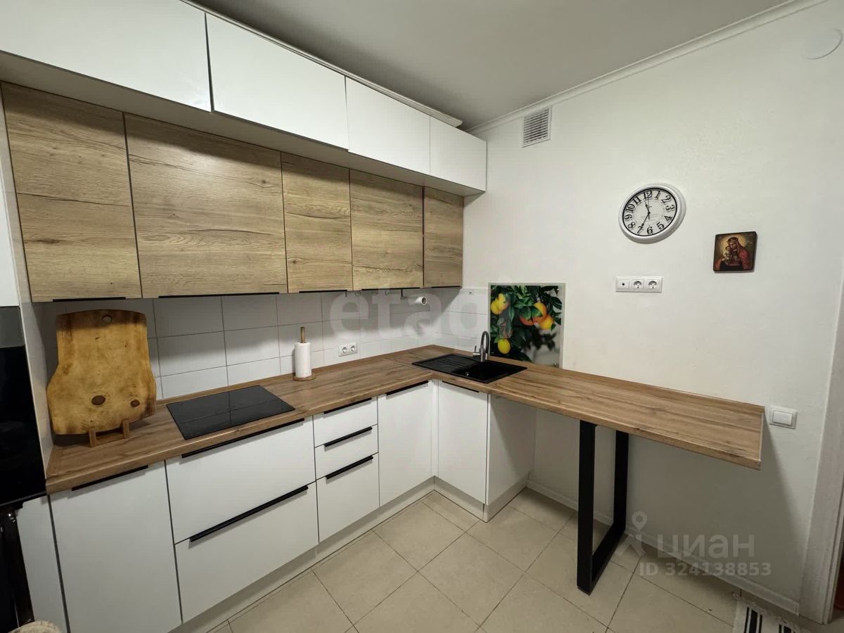 Продажа 1-комн квартиры на вторичном рынке улица Михайлова, 30Ак1