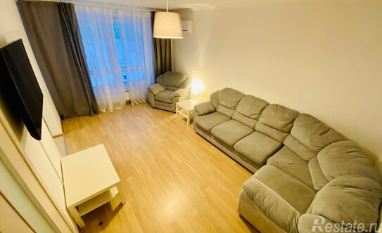 Продажа 3-комн квартиры на вторичном рынке улица Александры Монаховой,  д. 88 к2