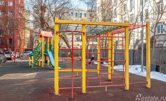 Продажа 3-комн квартиры на вторичном рынке Трёхпрудный пер,  д. 8