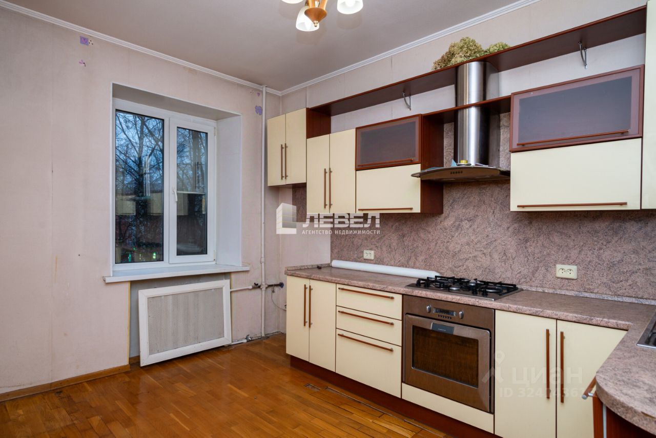 Продажа 4-комн квартиры на вторичном рынке Климовск мкр, улица Заводская,  д. 9/1