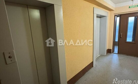 Продажа 1-комн квартиры на вторичном рынке Мурино г, Воронцовский б-р,  д. 17