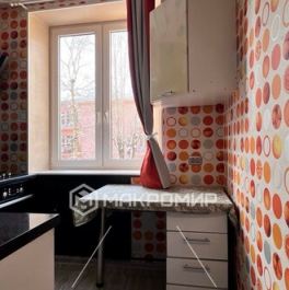 Продажа 2-комн квартиры на вторичном рынке Каменноостровский пр-кт,  д. 64 литС