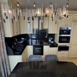 Продажа 4-комн квартиры на вторичном рынке ул Мосфильмовская,  д. 70,  к. 3