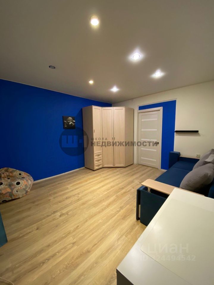 Продажа 4-комн квартиры на вторичном рынке Загородный проспект, 21-23