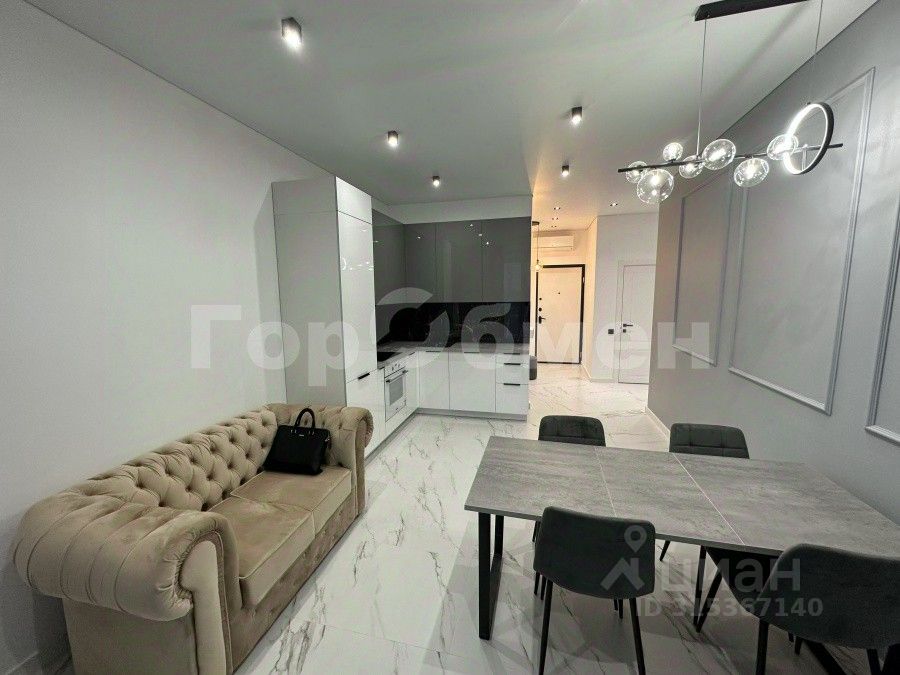 Продажа 3-комн квартиры на вторичном рынке улица Виктора Маслова, 2