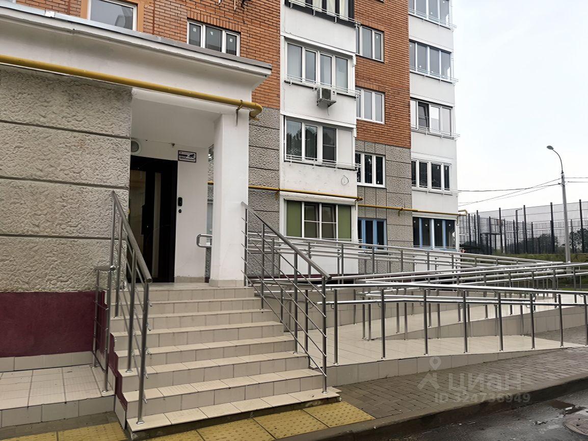 Продажа 2-комн квартиры на вторичном рынке пос. Быково, улица Спортивная, 3