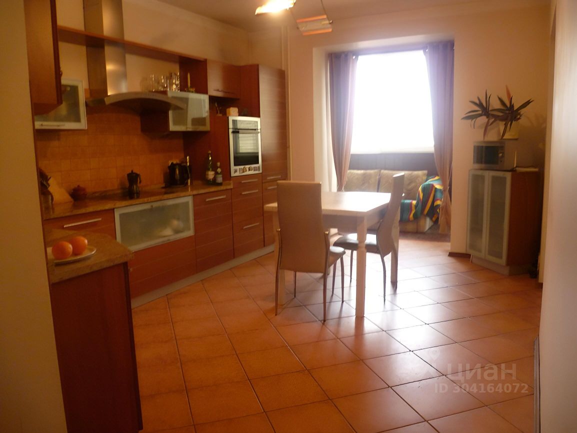 Продажа 2-комн квартиры на вторичном рынке Одинцово, улица Маршала Неделина, 15