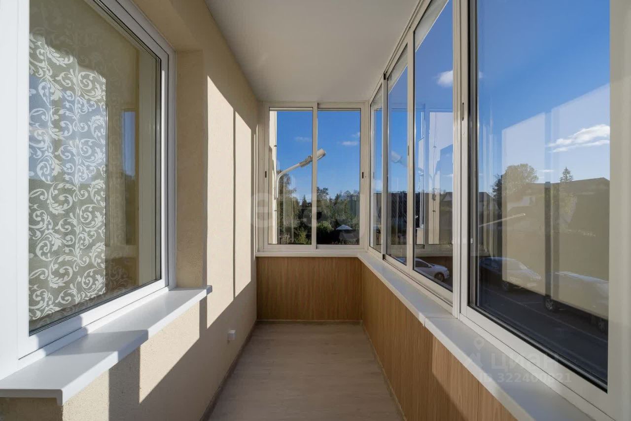 Продажа 1-комн квартиры на вторичном рынке Дубровка пгт, улица Набережная, 10