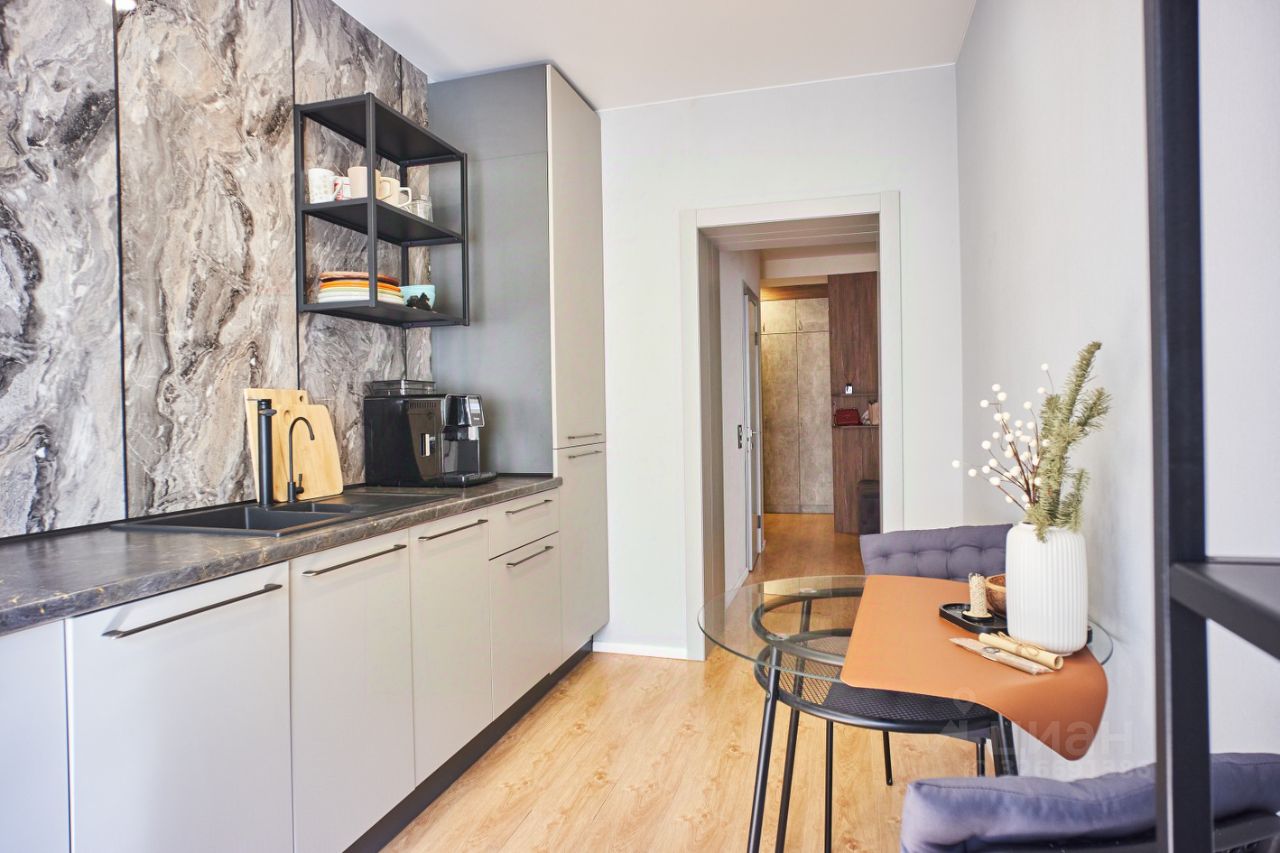 Продажа 1-комн квартиры на вторичном рынке Манчестерская улица, 4