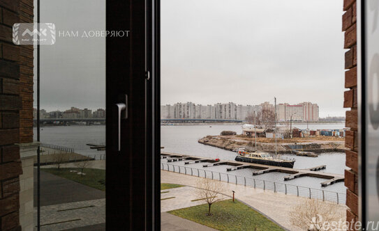 Продажа 4-комн квартиры на вторичном рынке Петровская коса,  д. 6 к1