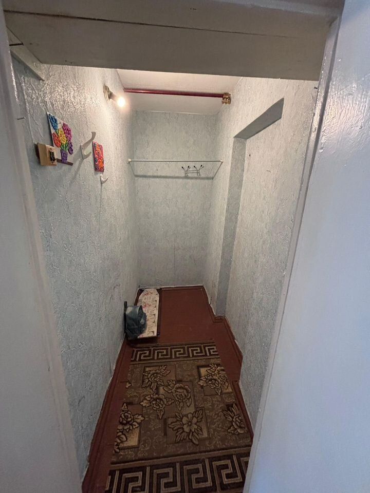 Продажа 2-комн квартиры на вторичном рынке Кировск, Советская улица,  д. 13