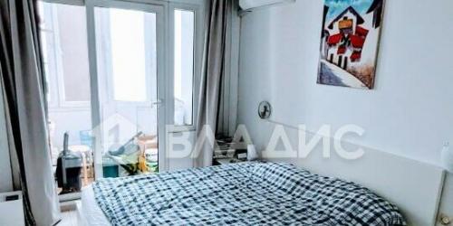 3-комн квартира улица Генерала Белобородова,  д. 15