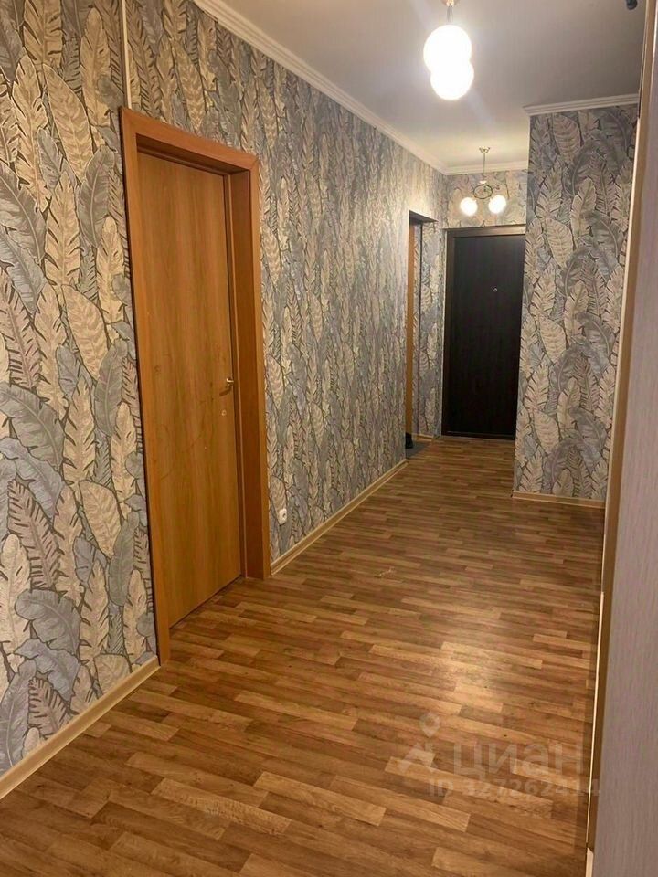 Продажа 3-комн квартиры на вторичном рынке пос. Бугры, улица Школьная, 6к2