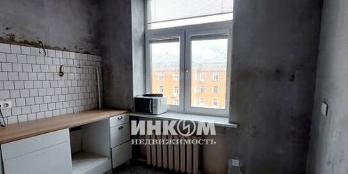 2-комн квартира улица Бориса Галушкина,  д. 15