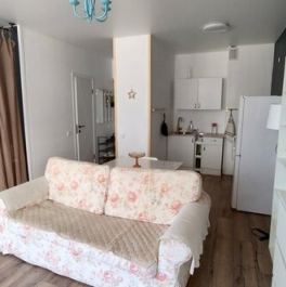 Продажа 1-комн квартиры на вторичном рынке Гатчина, б-р Авиаторов,  д. 3,  к. 3