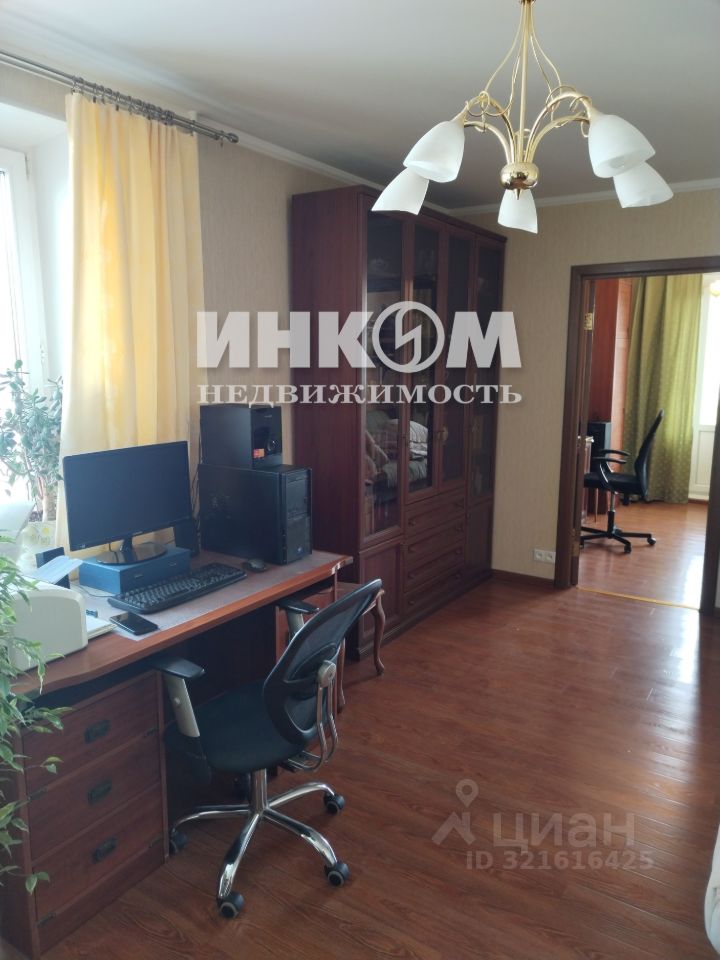 Продажа 3-комн квартиры на вторичном рынке Пантелеевская улица, 2