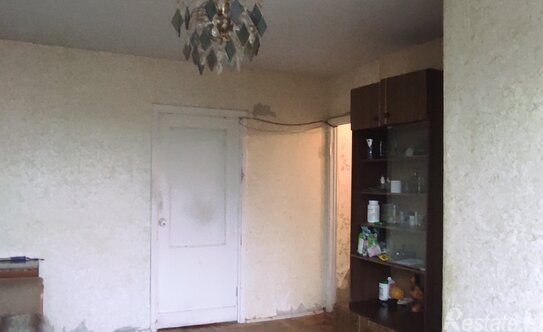 Продажа 4-комн квартиры на вторичном рынке Трамвайный пр-кт,  д. 13,  к. 2