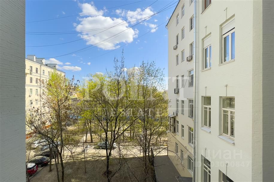 Продажа 5-комн квартиры на вторичном рынке Поварская улица, 20