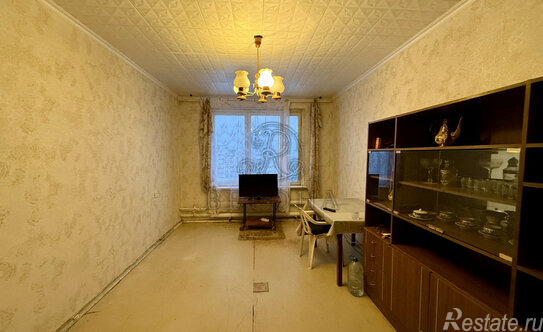 Продажа 2-комн квартиры на вторичном рынке Заречье, улица Декабристов,  д. 12