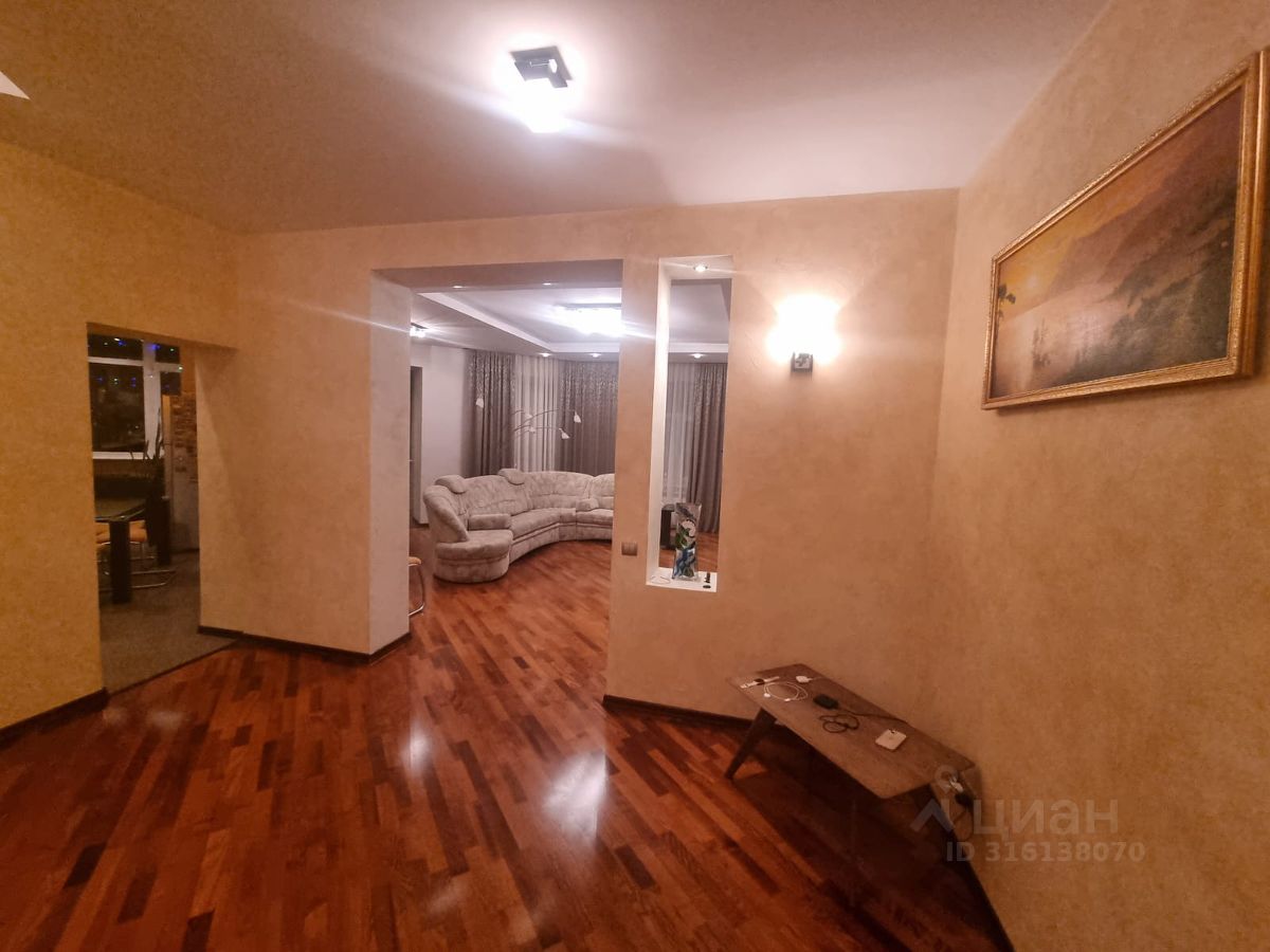 Продажа 5-комн квартиры на вторичном рынке Королев, проспект Королева, 3г