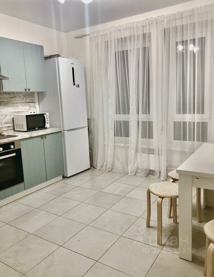 Аренда 3-комн квартиры на вторичном рынке Люберцы, улица 8 Марта, 14к1