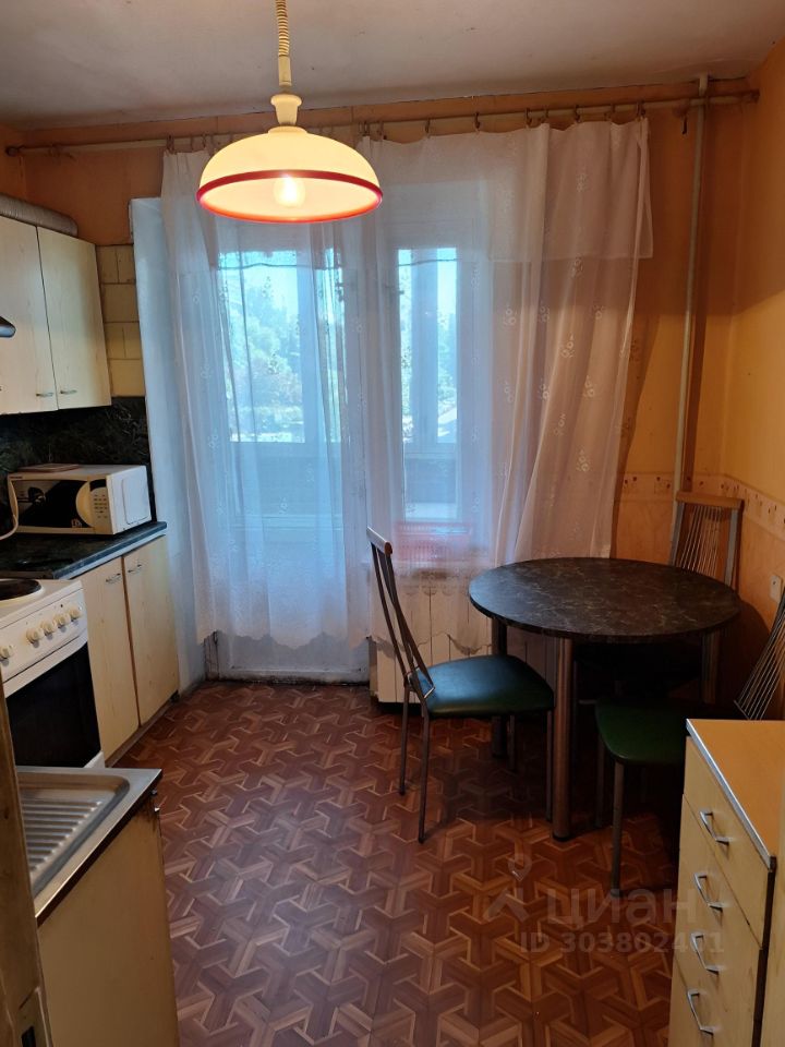 Продажа 2-комн квартиры на вторичном рынке Светлановский проспект, 105