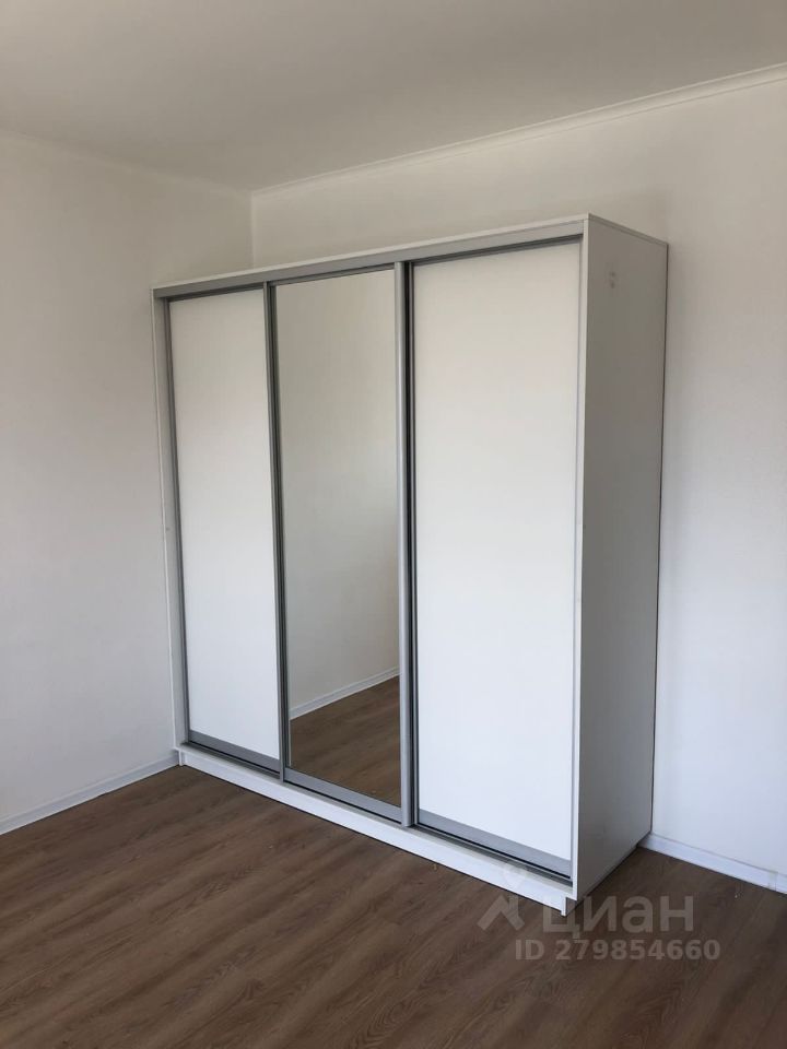 Аренда 1-комн квартиры на вторичном рынке Краснодонская улица, 48