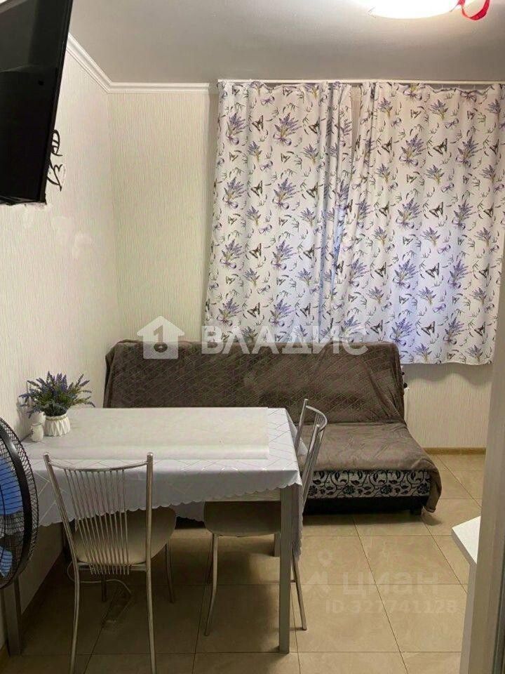 Продажа 2-комн квартиры на вторичном рынке Сходня мкр, Железнодорожная улица, 33к3