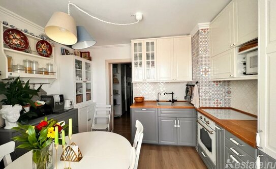 Продажа 2-комн квартиры на вторичном рынке Кушелевская дор,  д. 3,  к. 7