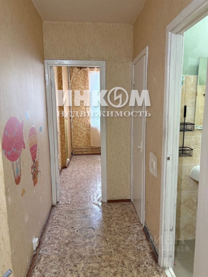 Продажа 4-комн квартиры на вторичном рынке Нахабино пгт, улица 11 Саперов, 3