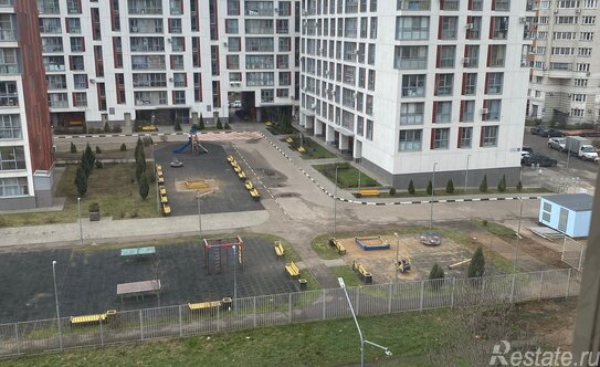 Продажа 2-комн квартиры на вторичном рынке Янтарный, Молодежный б-р,  д. 1