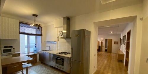 3-комн квартира ул Исполкомская,  д. 8