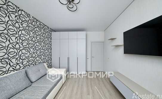 Продажа 2-комн квартиры на вторичном рынке проспект Героев