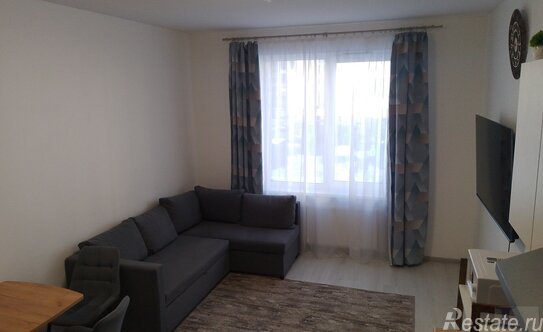 Продажа 1-комн квартиры на вторичном рынке проспект Авиаконструкторов,  д. 67 к1