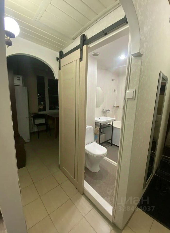 Продажа 1-комн квартиры на вторичном рынке бульвар Красных Зорь, 24