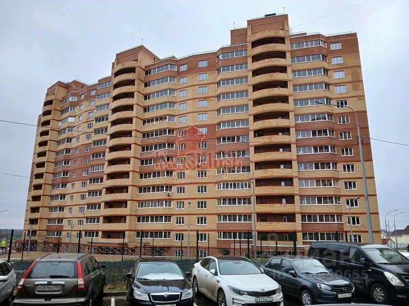 Продажа 2-комн квартиры на вторичном рынке д. Целеево, улица Пятиречье, 3