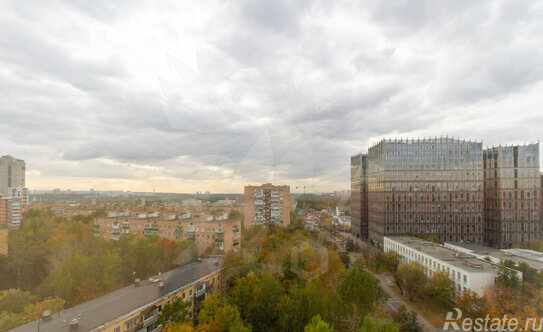 Продажа 2-комн квартиры на вторичном рынке улица Паршина,  д. 19