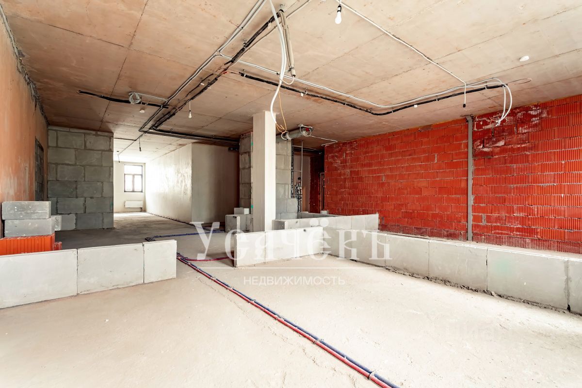 Продажа 3-комн квартиры на вторичном рынке Большая Никитская улица, 17С1