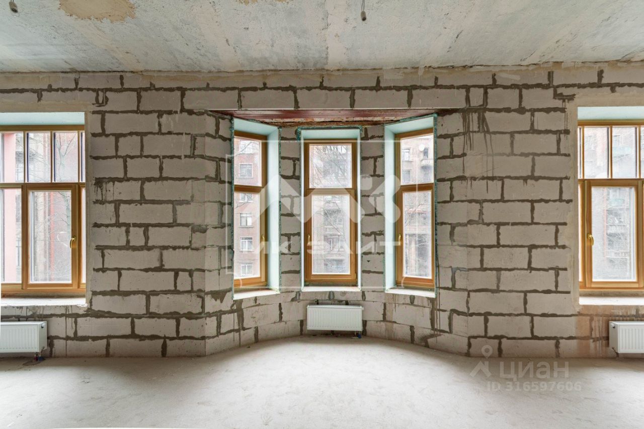 Продажа 4-комн квартиры на вторичном рынке проспект Малый Петроградской стороны, 79-81-83