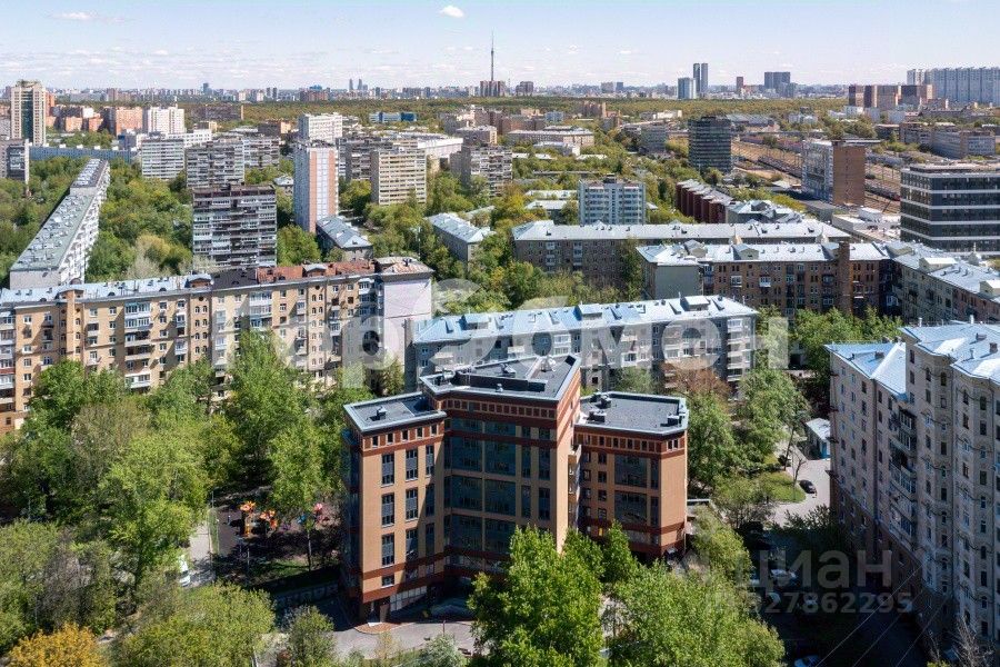 Продажа 3-комн квартиры на вторичном рынке улица Космонавта Волкова, 5Б